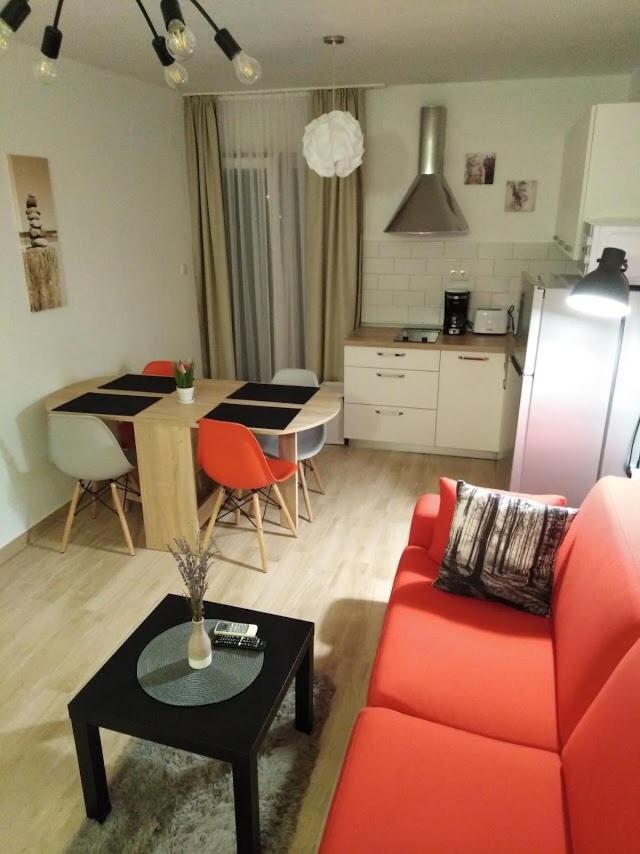 Sunny Day Apartments ตรีบูนย์ ภายนอก รูปภาพ
