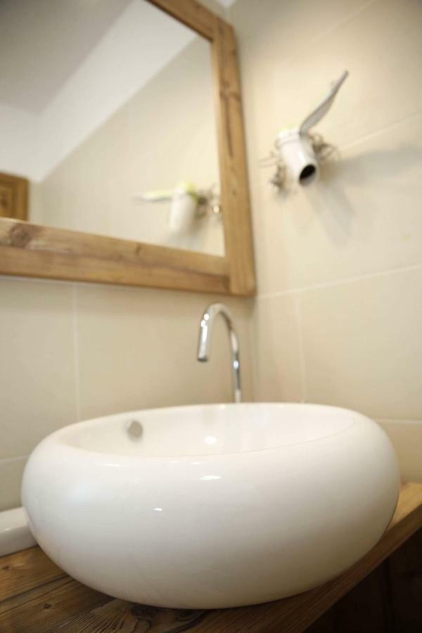 Sunny Day Apartments ตรีบูนย์ ภายนอก รูปภาพ