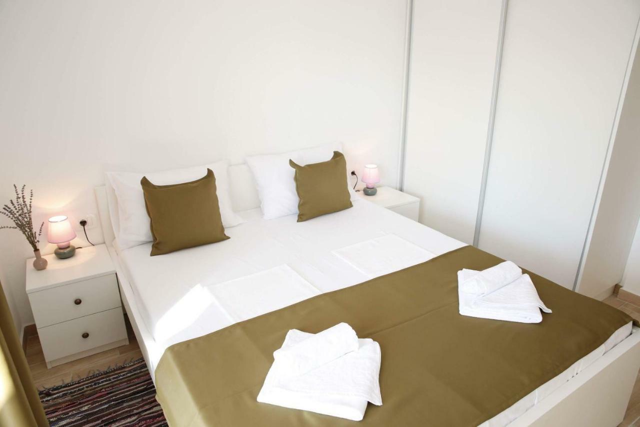 Sunny Day Apartments ตรีบูนย์ ภายนอก รูปภาพ