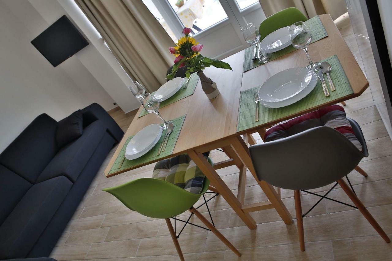Sunny Day Apartments ตรีบูนย์ ภายนอก รูปภาพ
