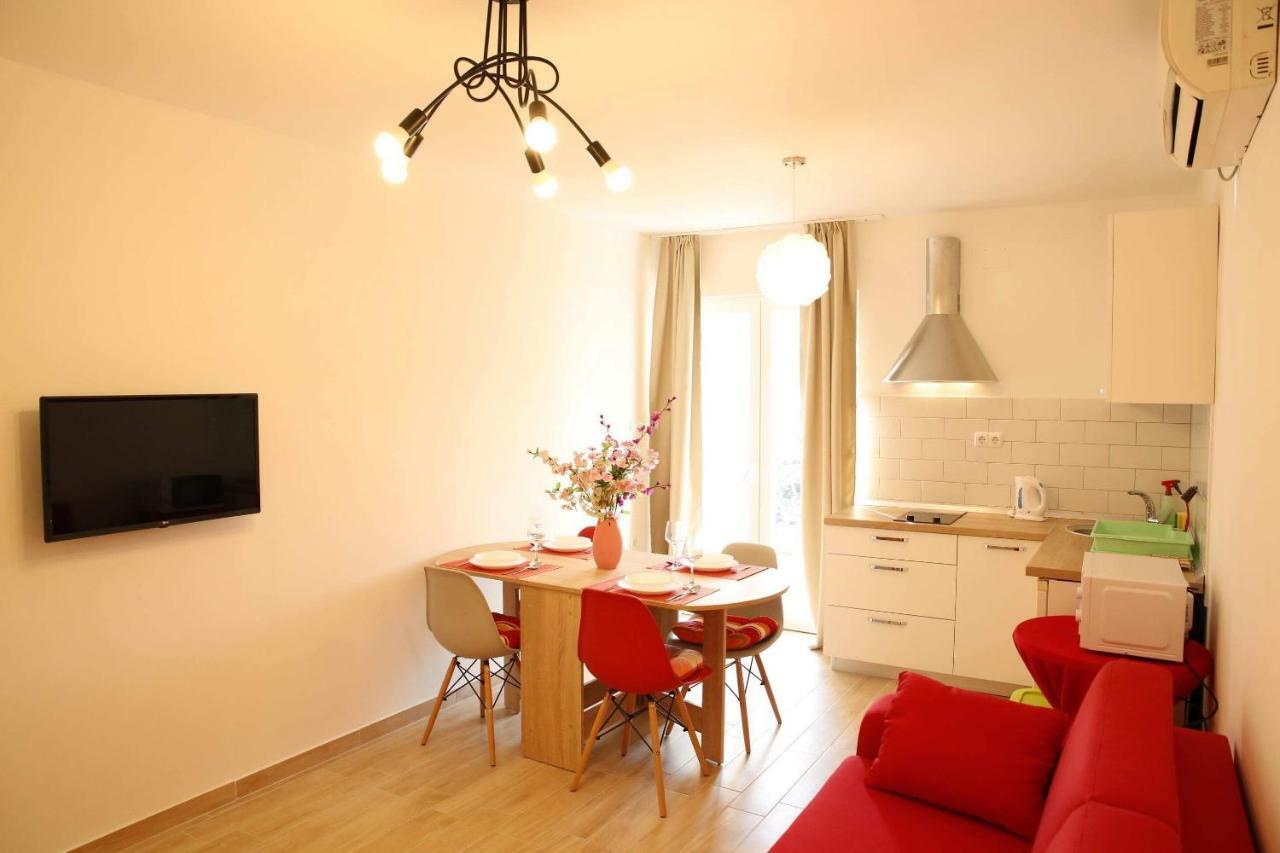 Sunny Day Apartments ตรีบูนย์ ภายนอก รูปภาพ