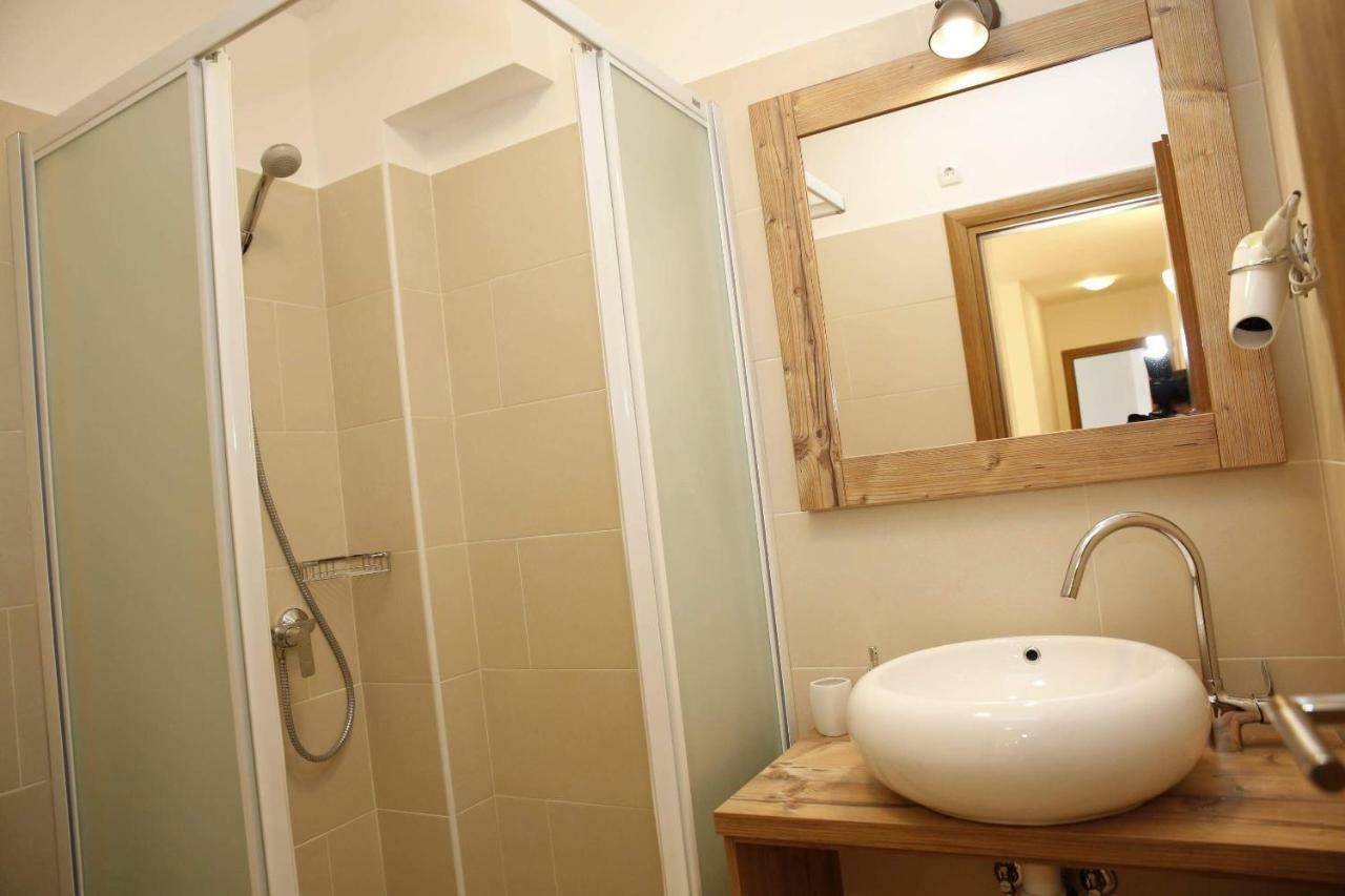 Sunny Day Apartments ตรีบูนย์ ภายนอก รูปภาพ