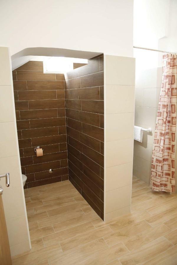 Sunny Day Apartments ตรีบูนย์ ภายนอก รูปภาพ