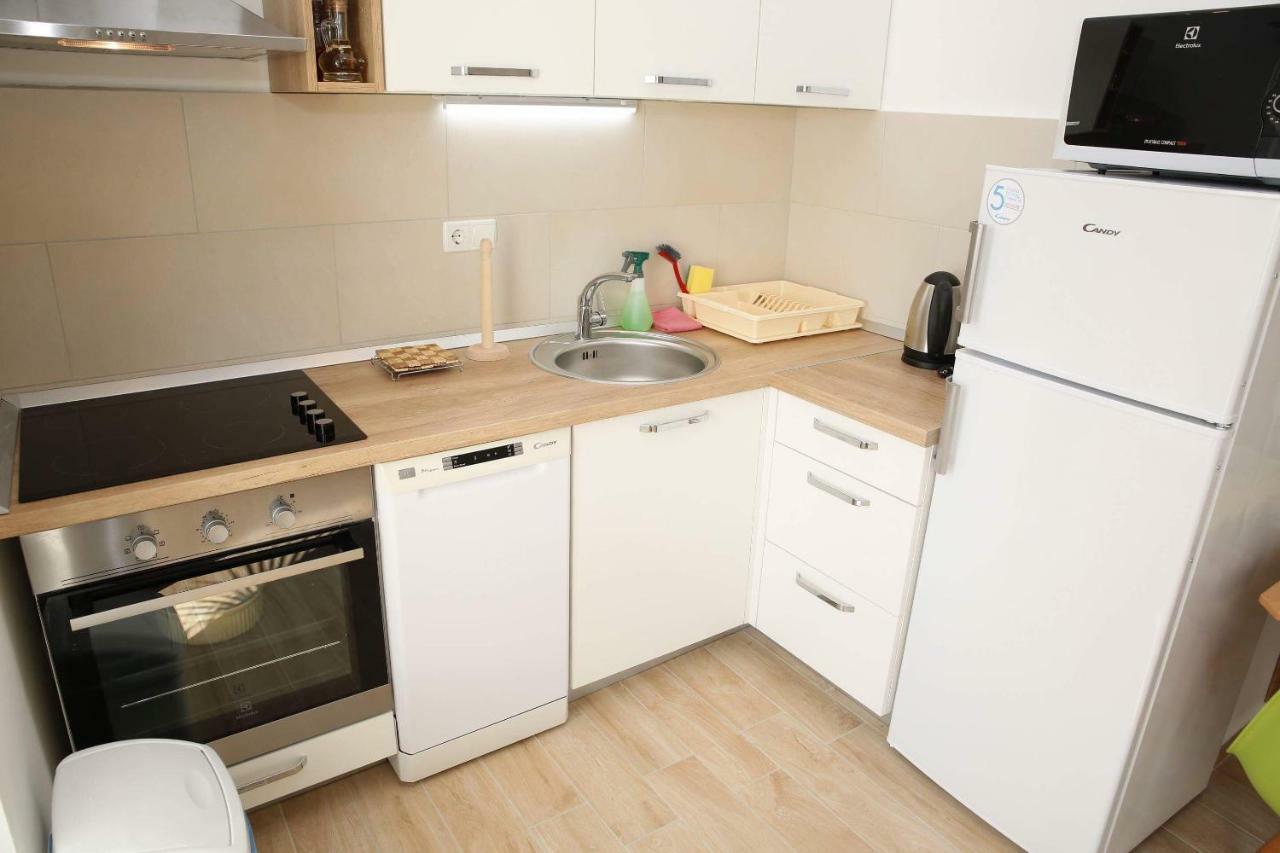 Sunny Day Apartments ตรีบูนย์ ภายนอก รูปภาพ