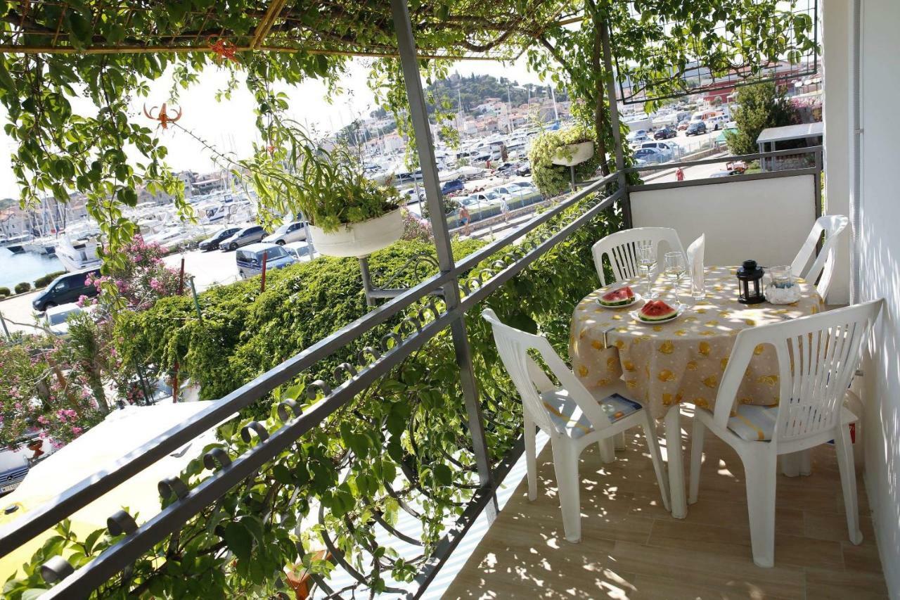 Sunny Day Apartments ตรีบูนย์ ภายนอก รูปภาพ