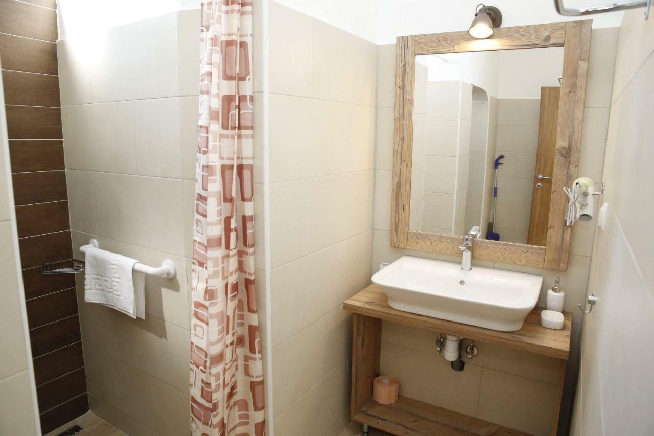 Sunny Day Apartments ตรีบูนย์ ภายนอก รูปภาพ
